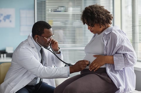 Doctor with pregnant patient